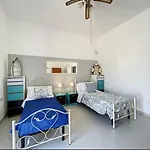 Rusciu De Lu Mare Superior Villa